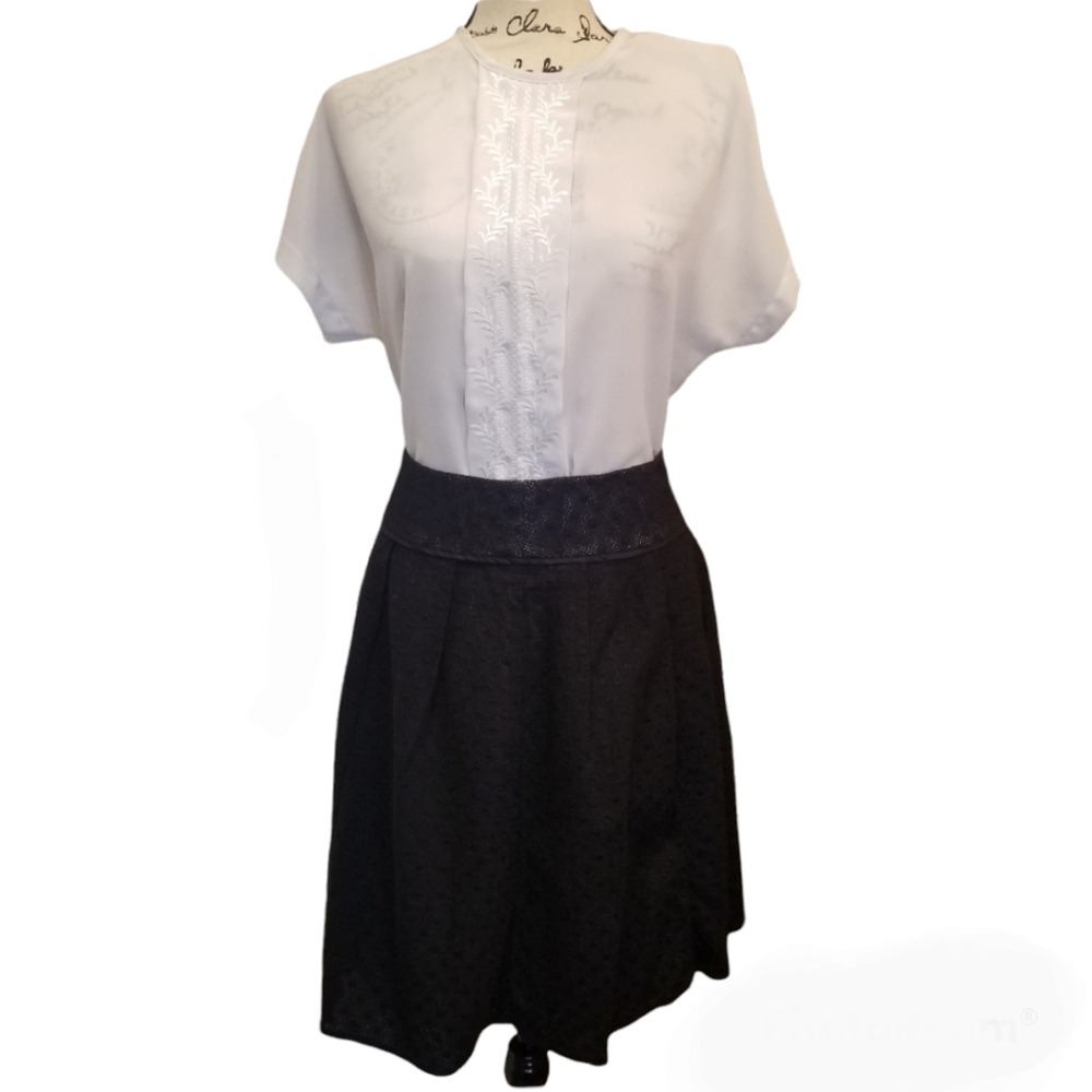 Talbots Black Swiss Dot Skirt Petite 6P Fit & Flare Lined Classic Work Skirt - Picture 9 of 9